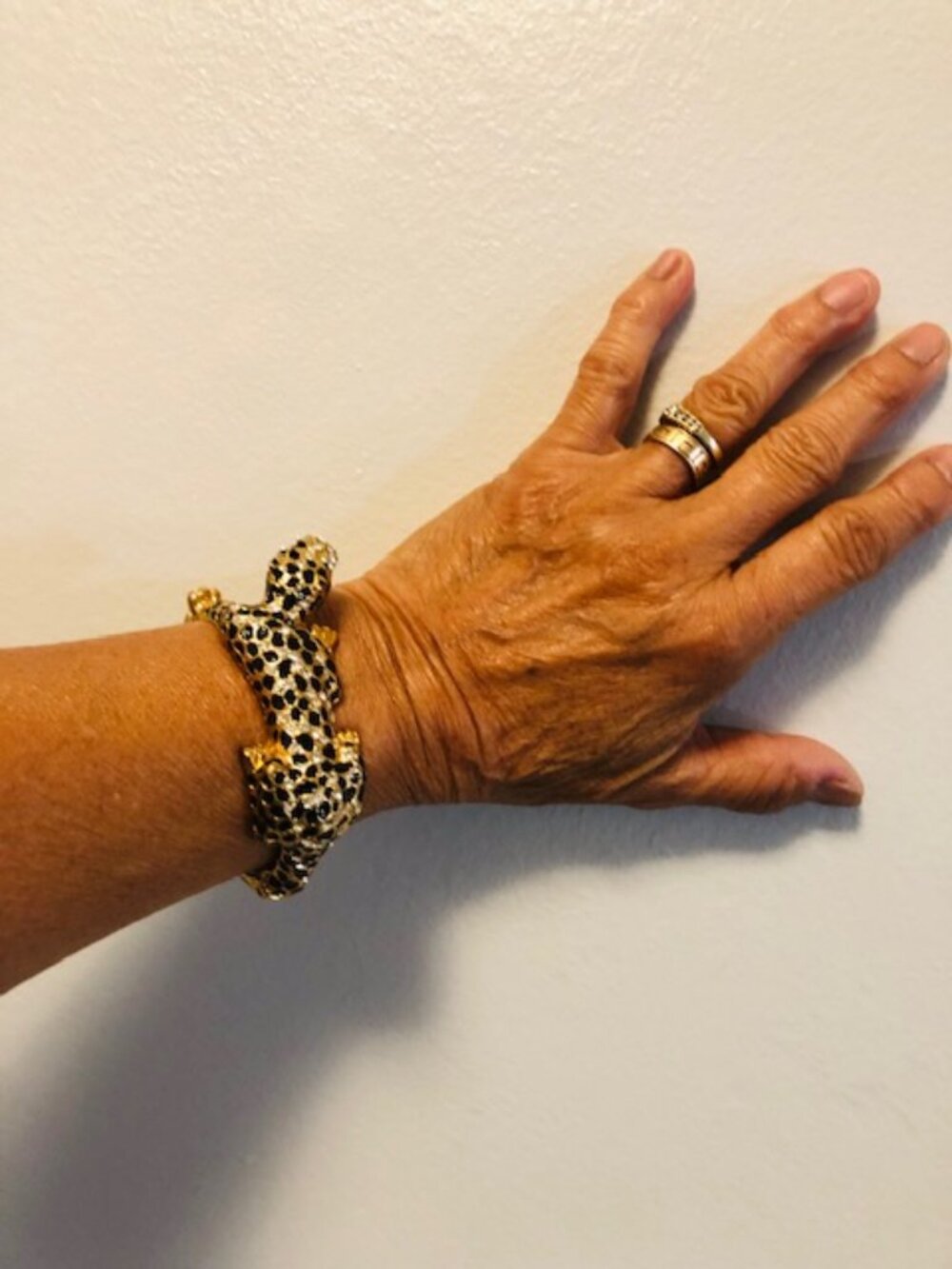 Leopard hinged bangle bracelet